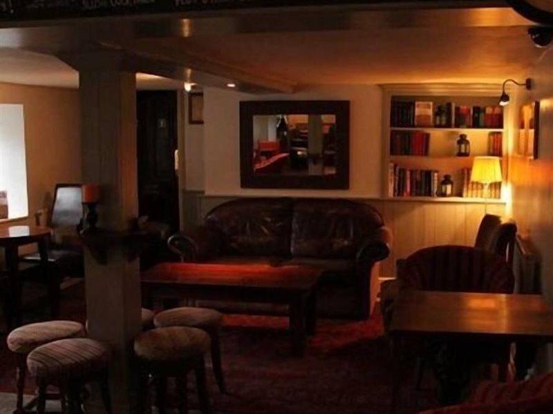 We Three Loggerheads Hotel Gwernymynydd Ngoại thất bức ảnh